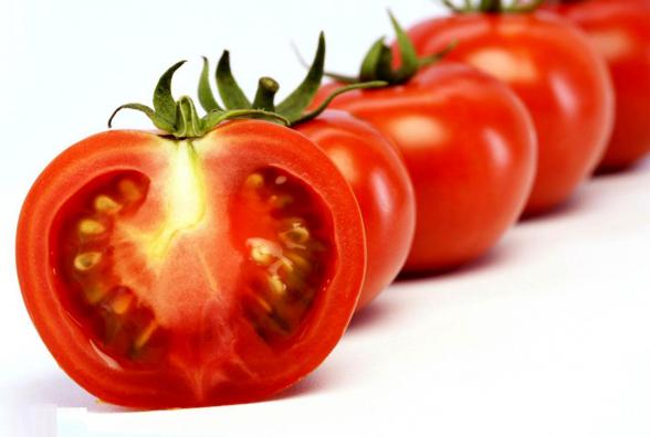 5 دلیل برای خوردن گوجه فرنگی قرمز