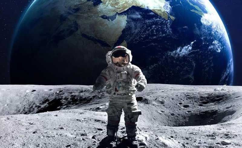 فضانوردی در کره ماه بذر ذرت را کاشته!